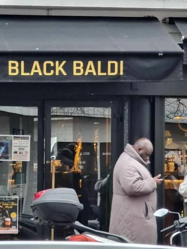 perfectly timed photos -  retail - Black Baldi af Do 2022 42 Ta Dal