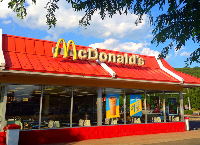 worst jobs - fast food - McDonald's Cenaco fro $1.0 My