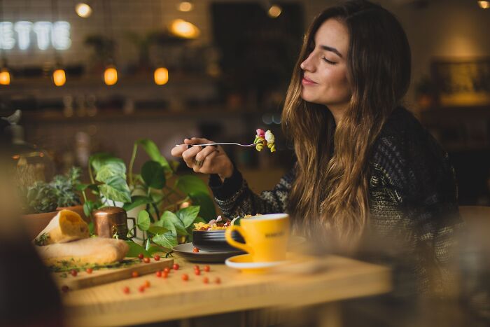 Eating alone at a restaurant especially fancy ones. People always talk about treating yourself and taking yourself out for dates, but when you actually hit up a restaurant alone the vibe isn't always the same.