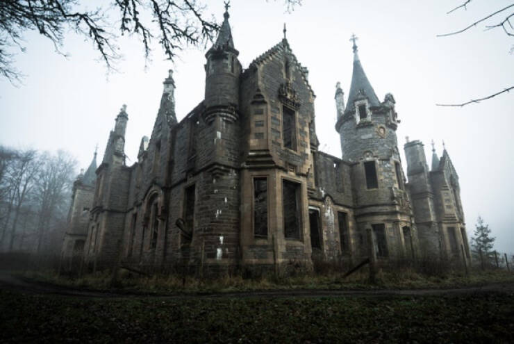 Abandoned Dunalastair Castle – SCOTLAND