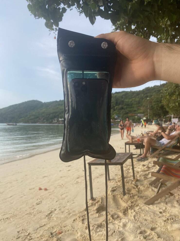"Just bought this underwater protective case in Thailand and went swimming with it."