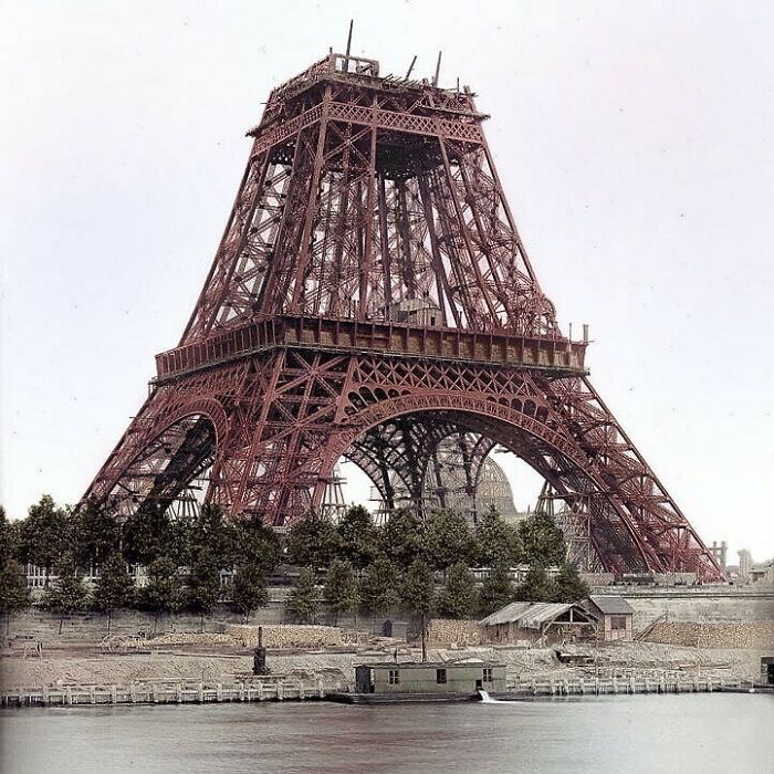 historical photos - colorized - eiffel tower