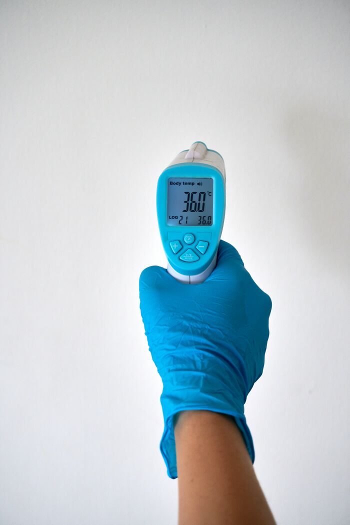 weirdest medical cases - covid temperature check - Body temp Quic Jou LO021 36.0