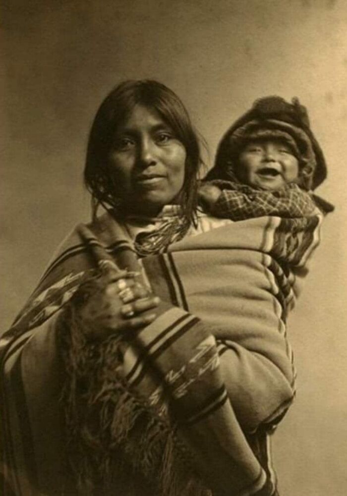 historical pictures - portrait native american woman