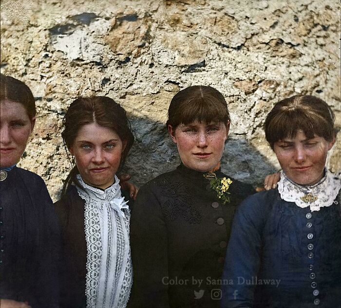 colorized photos from history - The O’halloran Sisters — Armed With Poles And Boiling Water, They Fended Off The Officers Evicting Their Family During The Irish Land War, In The Year 1887