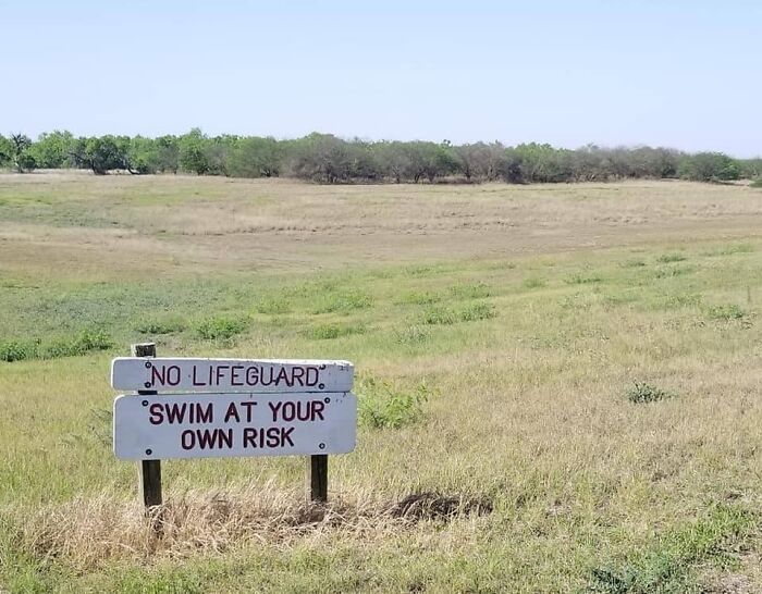 30 Really weird Signs People Spotted In The Wild.