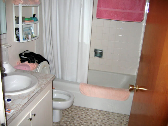 hotel horror stories - bathroom