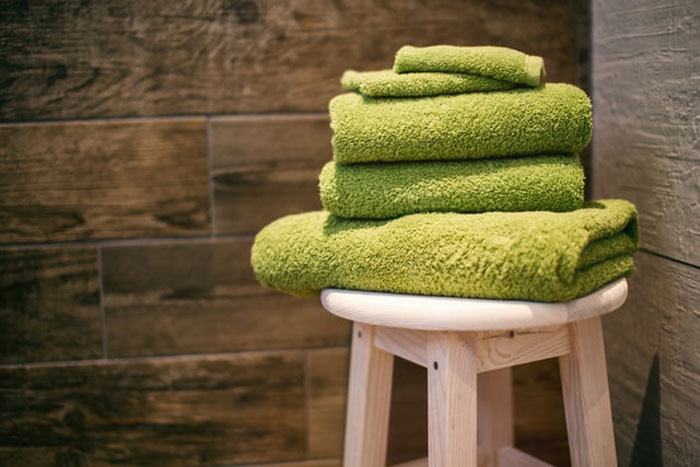 Maybe everyone knows this, but if you want fresh towels you should put the towels on the floor. If you hang them they will not be changed and you'll have to ask for new ones.