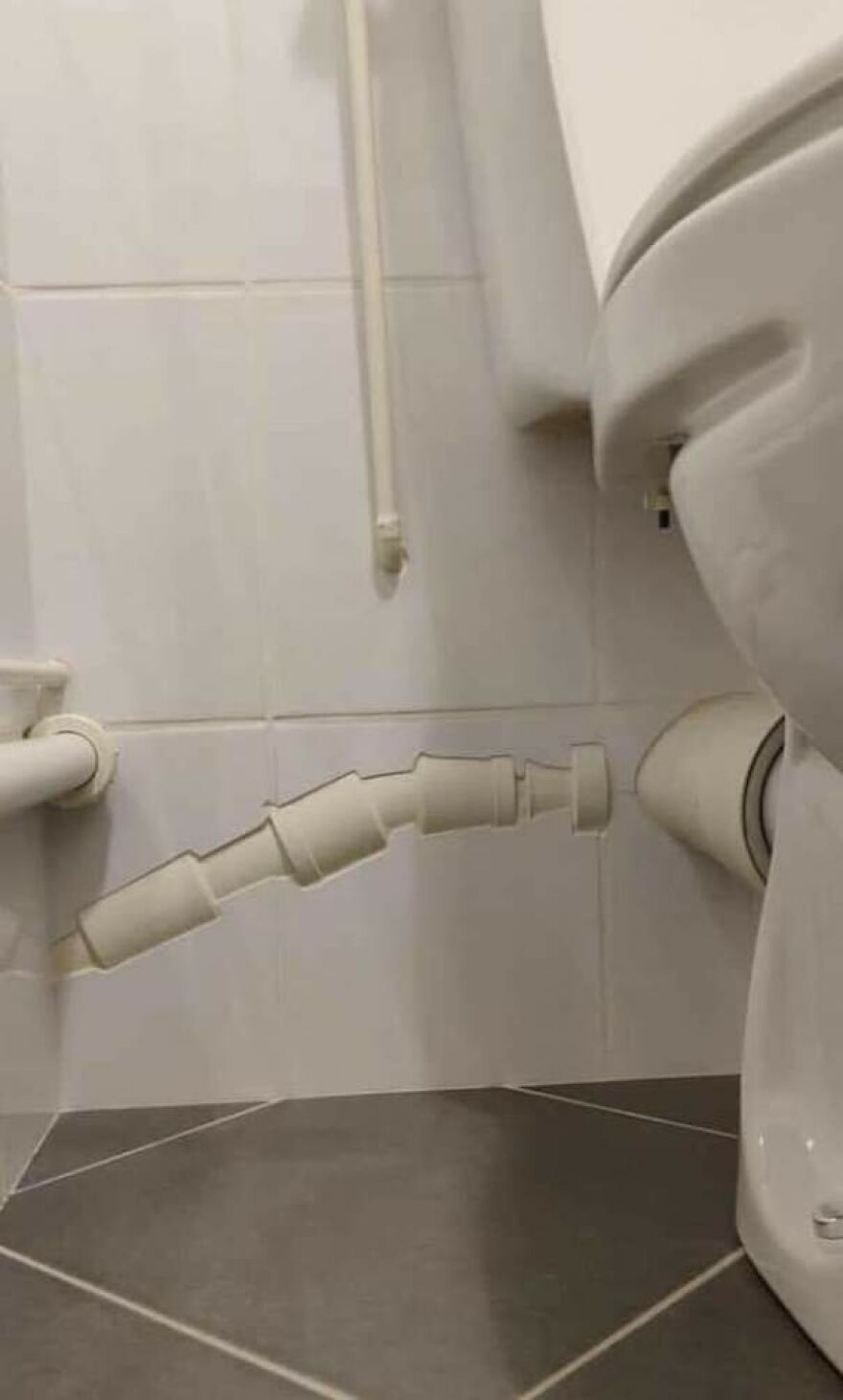 30 People Who Had One Job And Failed.