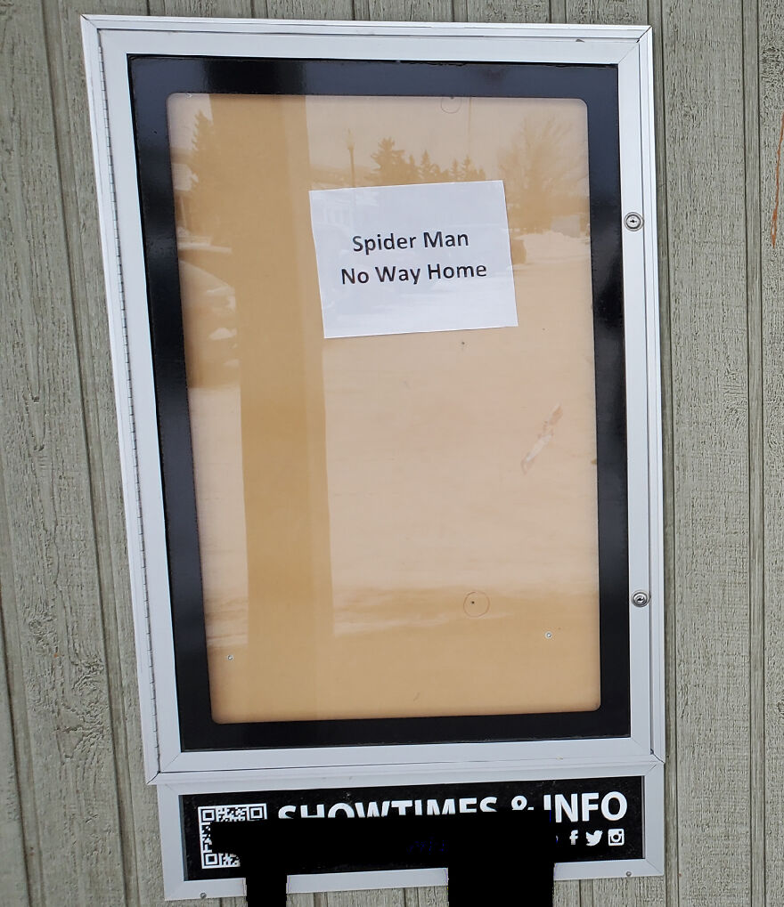 30 People Who Had One Job And Failed.