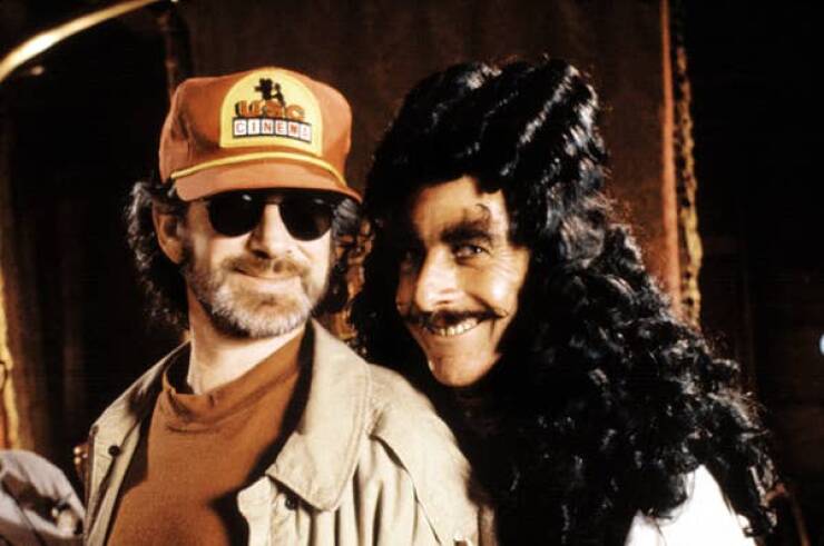 behind the scenes movies - Director Steven Spielberg poses for a very handsome portrait with Captain Hook (Dustin Hoffman) on the set of Hook (1991).