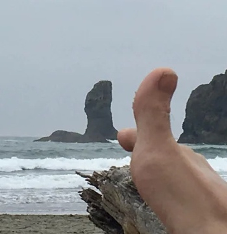 “This pillar looks like my big toe.”