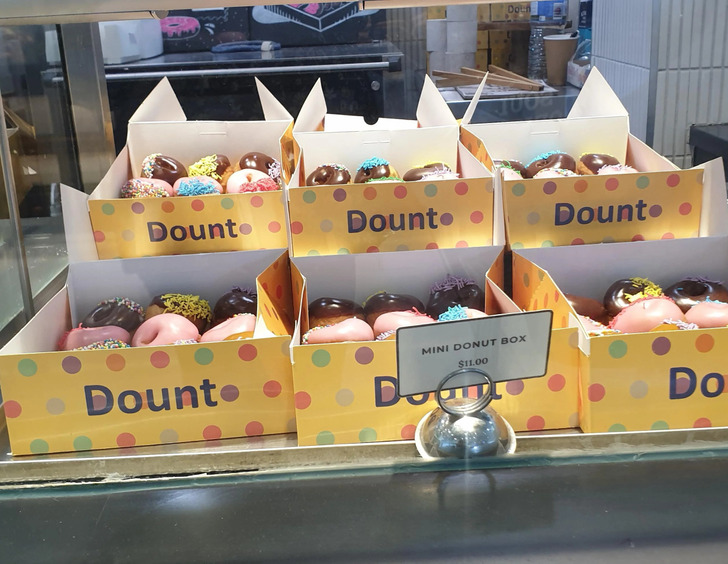 fascinating pics - My local pastry shop misspelled donut on their boxes
