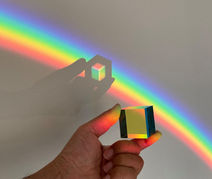 fascinating photos - prism rainbow on wall