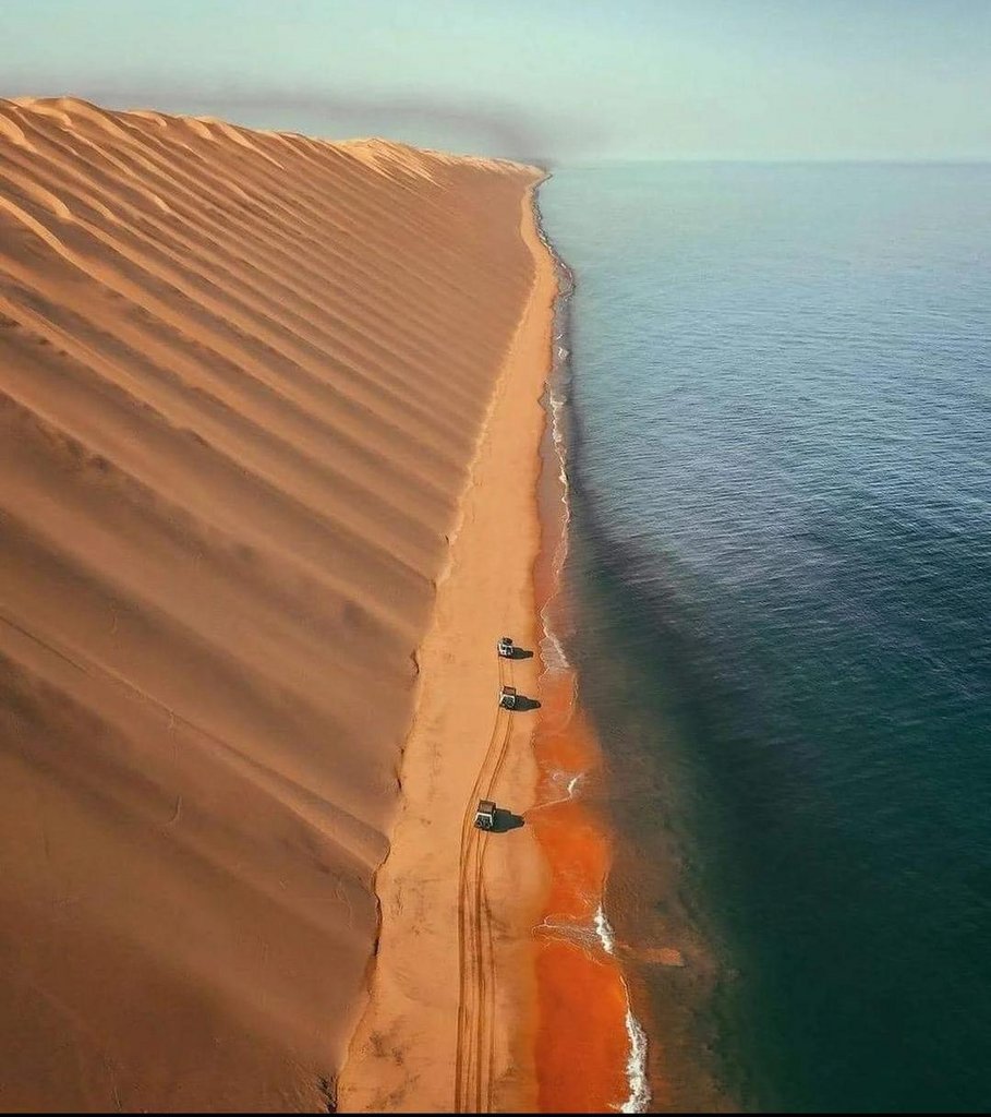fascinating photos  - This is Namibia, where the desert meets the ocean