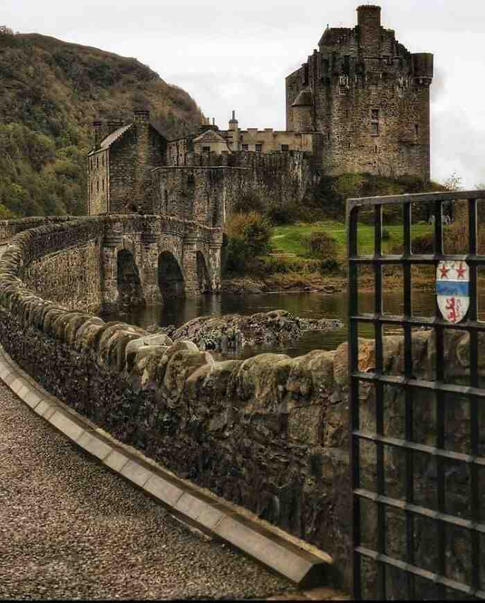 fascinating places - Eilean Donan Castle, Scotland