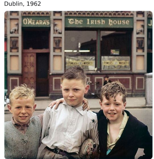 colorized historical photos - family - Dublin, 1962 Oneara'S The IRISh house Worth 1 Pwed Re
