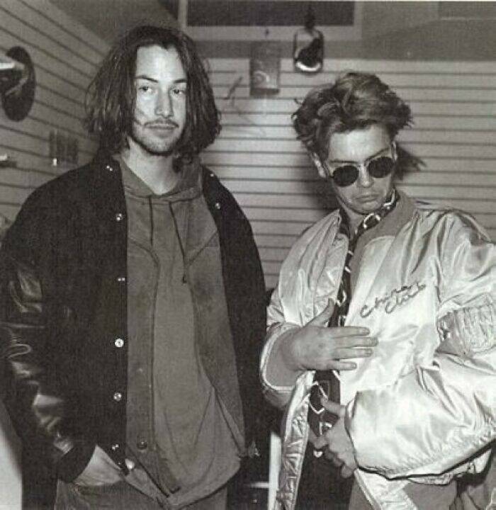 fascinating photos from history - keanu reeves and river phoenix - Chir