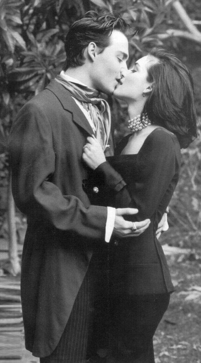 fascinating photos from history - johnny depp and winona ryder vogue