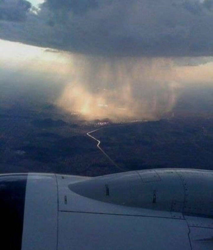 fascinating photos - rain from a plane