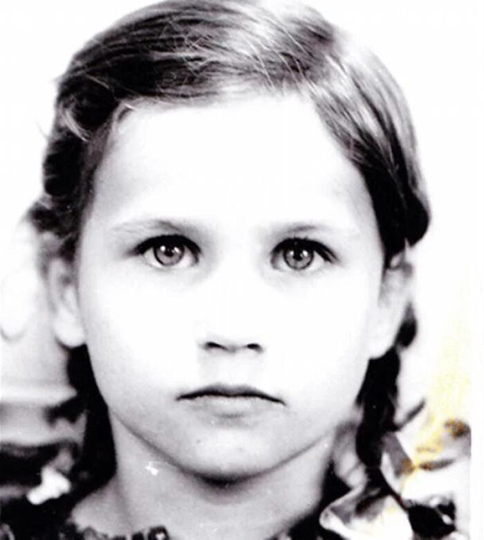 A Photo Of Zyta Sus, One Of Hundreds Of Thousands Of Children Who Were Kidnapped By The Nazi Regime. After being deemed "desirable", she received a new identity and was given up for adoption. After the war, Zyta was taken to an orphanage. She never found her real family. 1942, Poland.