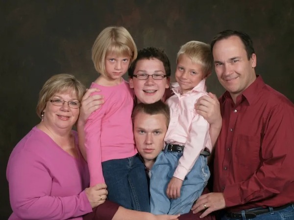 awkward family photos - awkward family