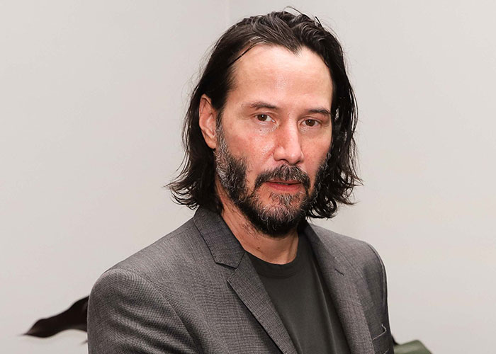 my boyfriend met keanu reeves on a movie set once. he said "i'm keanu," but he pronounced it like keen-ooh. my boyfriend said "no you mean key-ah-new"

the first 2/3 of that is true.