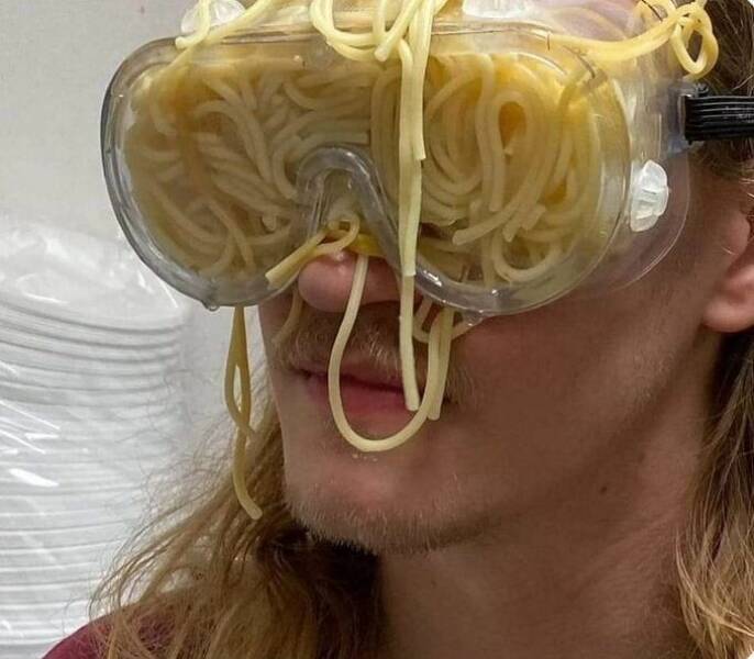 WTF Wednesday creepy pics - feels to chew 5 gum spaghetti goggles