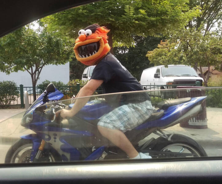 29 People With A Weird Sense Of Humor.