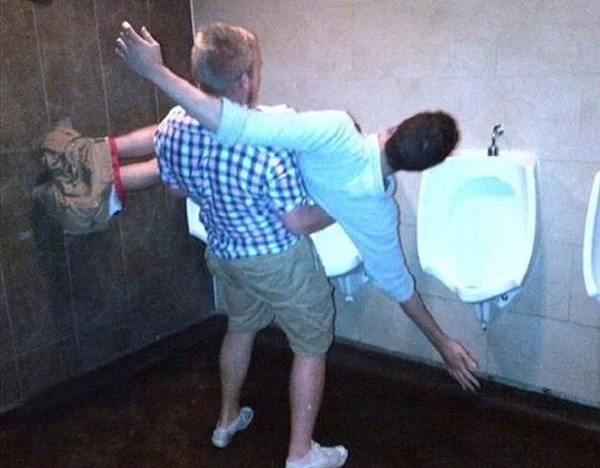 28 Crazy Photos From The Nightclub