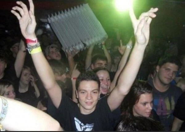 28 Crazy Photos From The Nightclub