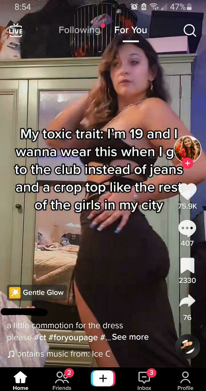 20 Girls Who Think They're Different From The Rest.