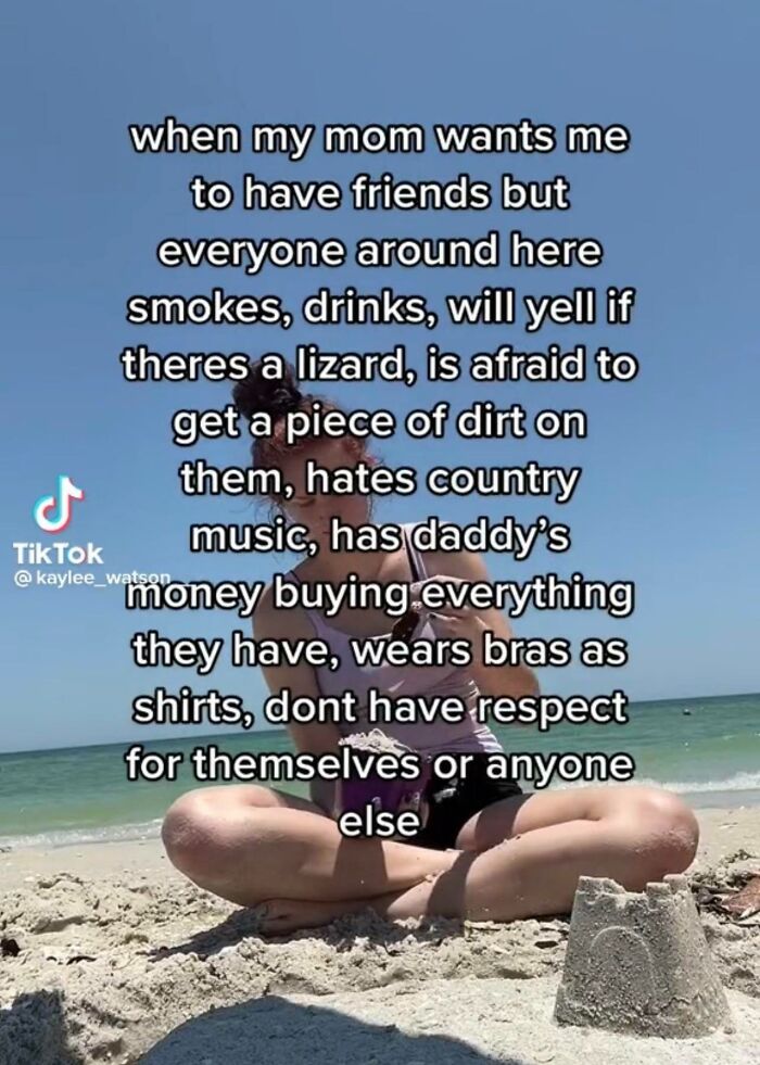 20 Girls Who Think They're Different From The Rest.