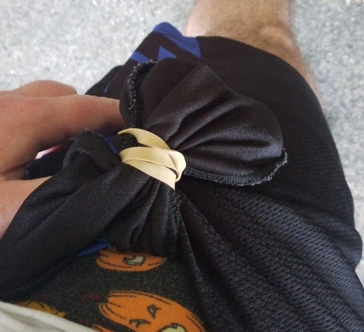 “Put a rubber band around the inside of the pockets of your shorts, and never worry about your phone or keys on a run again.”