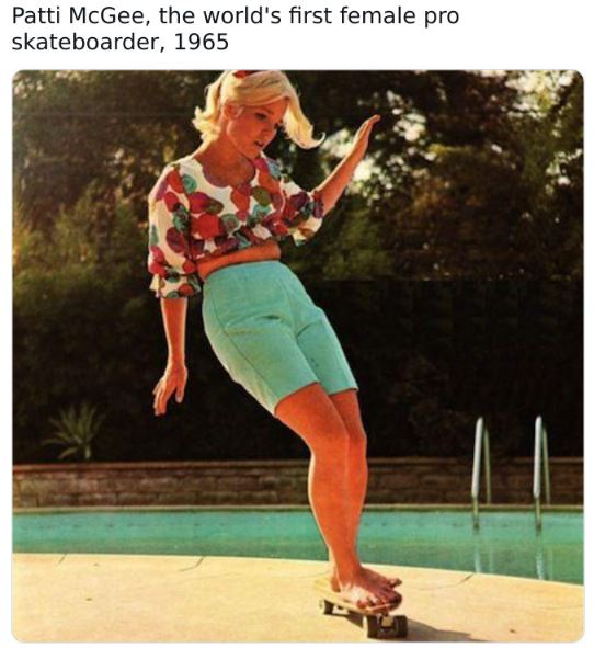 Fascinating historical pics - patti mcgee skateboard - Patti McGee, the world's first female pro skateboarder, 1965