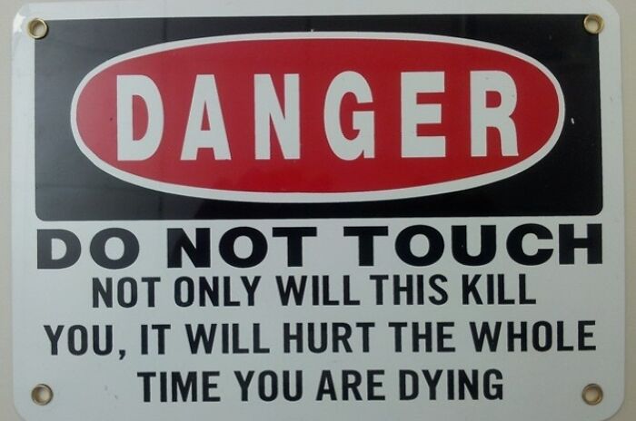 30 Signs That Are Oddly Terrifying.