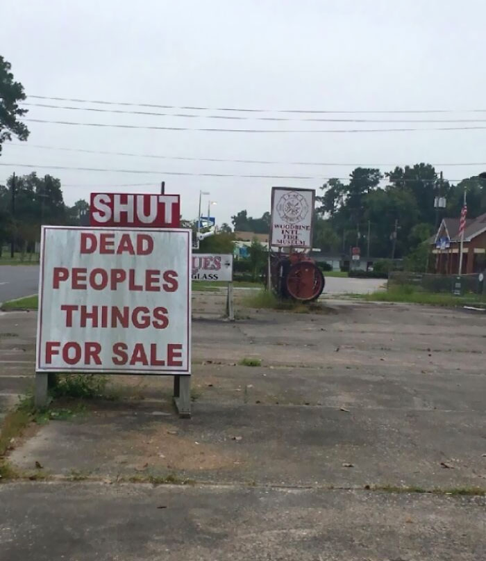 30 Signs That Are Oddly Terrifying.