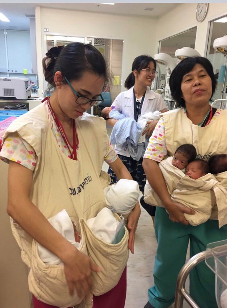 Emergency baby vests