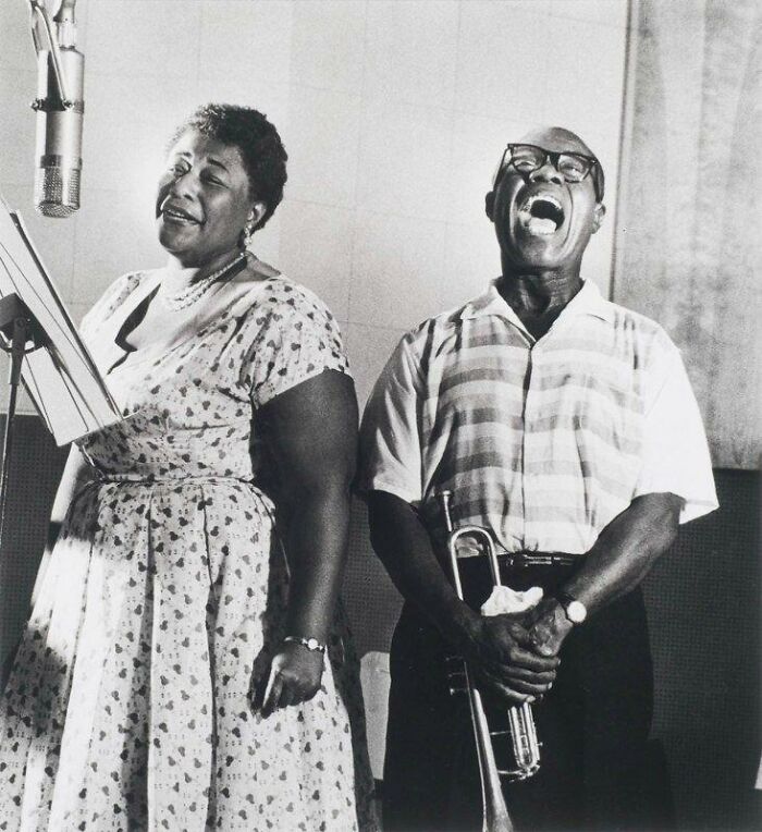 rare and fascinating celeb pics - ella fitzgerald y louis armstrong - Ext