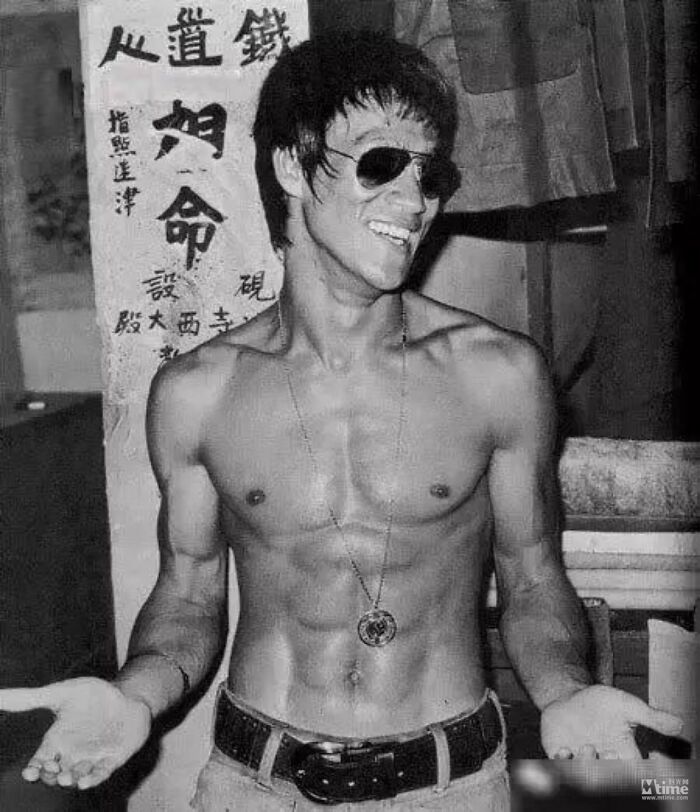 rare and fascinating celeb pics - bruce lee bodybuilding - time
