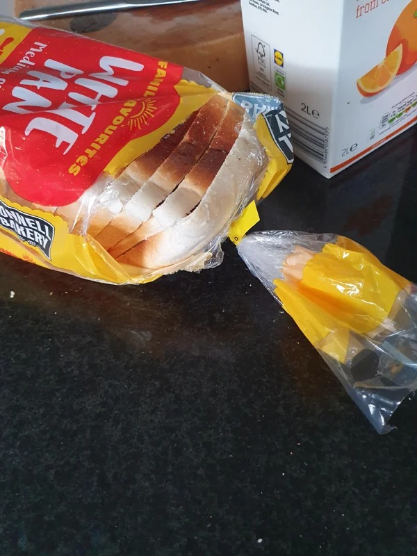 mildly infuriating things - junk food - Medium Ohnel Bakery Pan White Avourites Family inf Del 2Le from de