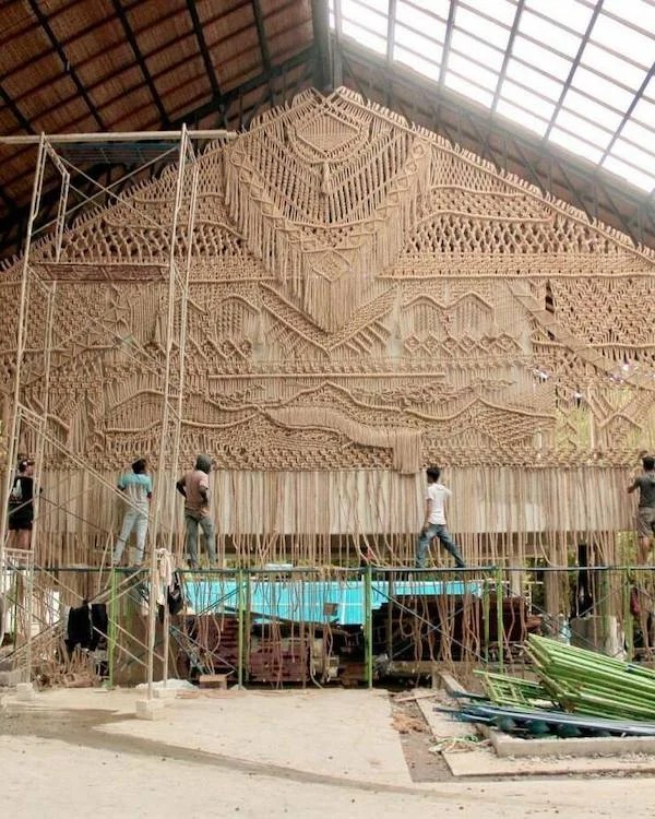 people with impressive talents - huge macrame wall