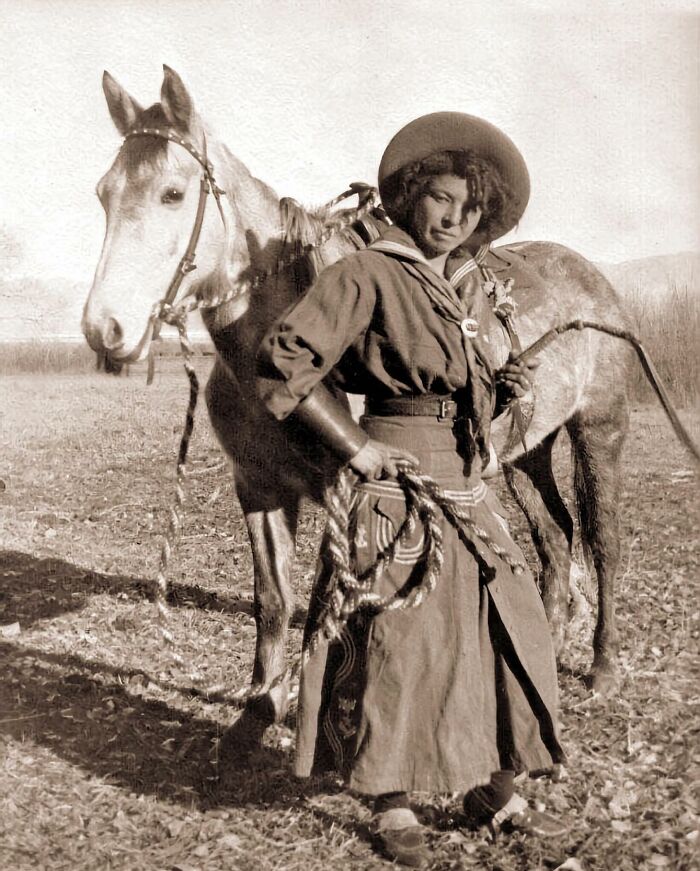 historical photographs - nellie brown cowgirl