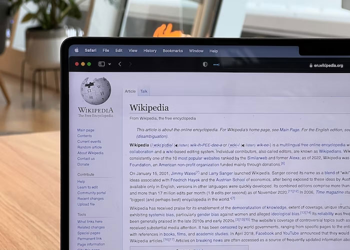 life hacks and cheat codes - Wikipedia - Safari File Edit View History Bookmarks Window 22 8 Wikipedia The Free Encyclopedia Main page Contents Current events Random article About Wikipedia Contact us Donate Contribute Help Learn to edit Community portal 