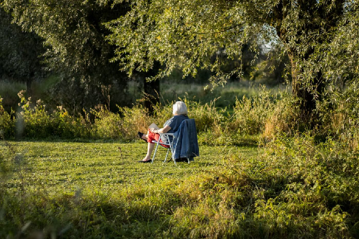 Moved in with my elderly (80+) grandmother. On day 4, she was to go to a funeral at the church about two miles down the road (it's a tiny community, Bois D' Arc; Texas) and I come downstairs at ten in the morning. I see through a window her and my dogs standing over her body in the backyard. Honestly, and I think some people might agree; I KNEW she was dead. She looked like she just fell but I could feel it. Maybe it was the dogs not leaving her, I don't know. I had to wait twenty minutes for an ambulance because we were in the middle of cousin fu**** Texas, I pushed the life alert and also found the church in her Rolodex and a lady from the church made it before EMS to confirm death. 911 had me perform CPR even though I said she was cold, etc. Worst experience of my life. 1/10, do not recommend. (I know that comment is inappropriate but that's how I deal with grief and trauma, sarcasm. This occurred almost a decade ago.)