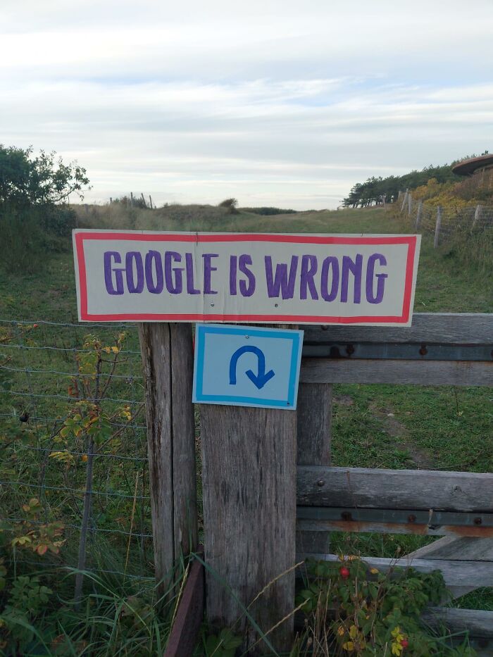 40 Absurd Signs Spotted In The Wild.