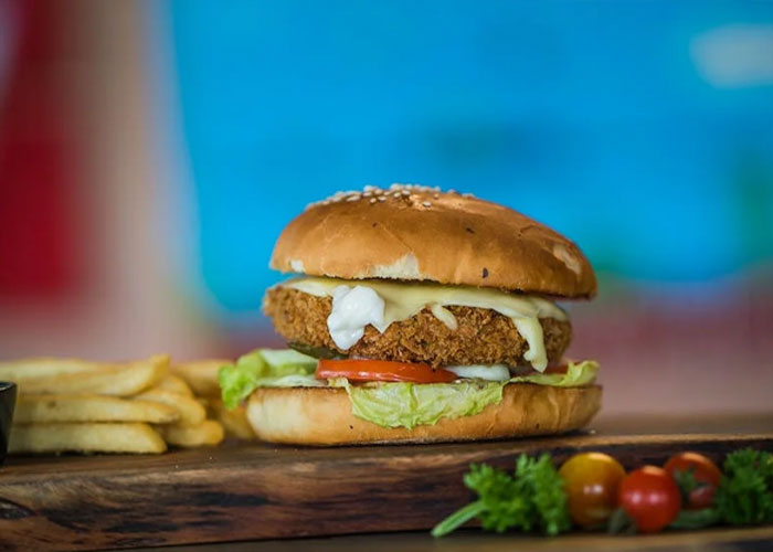 food secrets from insiders - tandoori burger