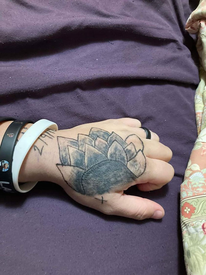 Really Bad Tattoos - hand -