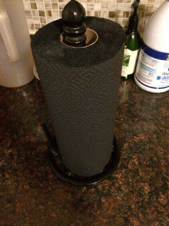 fascinating photos - black paper towels roll - Ble