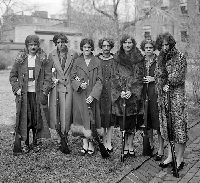fascinating historical photographs - drexel institute girls rifle team 1925